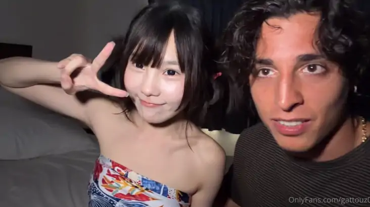 安卓+电脑+苹果【视频】刚满18岁的中国女孩UrBunnyUna与炮王Gattouz合拍 [7.5G]-大壮社区
